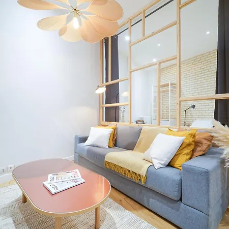 Parisuites Canal Saint Martin Luxe & Chic & Cosy Apartment Paris