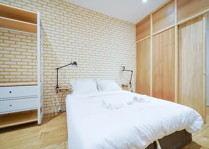 Parisuites Canal Saint Martin Luxe & Chic & Cosy