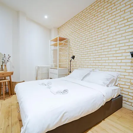 Апартаменты Parisuites Canal Saint Martin Luxe & Chic & Cosy *
